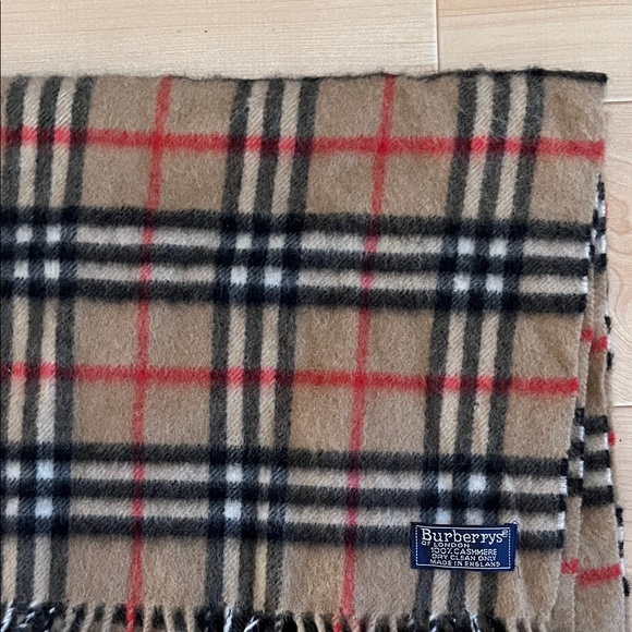 Vintage Burberry Classic Check Scarf in Tan and Red - Picture 4 of 4